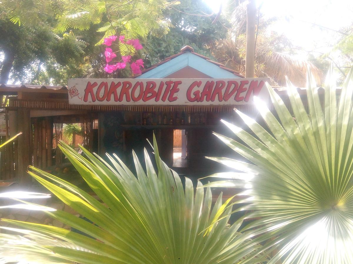 Kokrobite Garden ภายนอก รูปภาพ