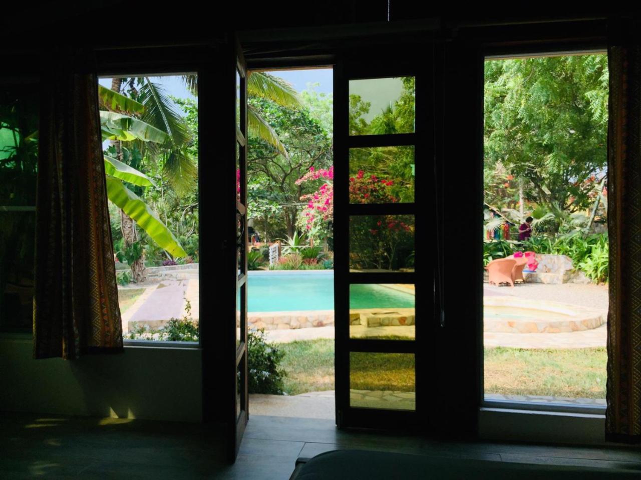 Kokrobite Garden ภายนอก รูปภาพ